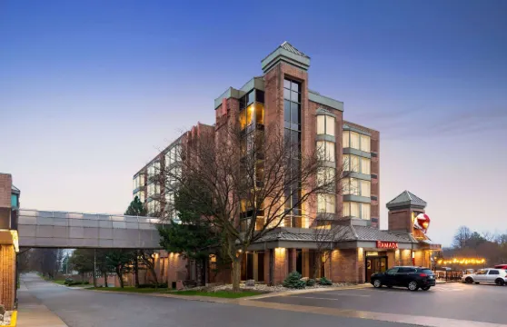 尼亞加拉瀑布華美達廣場酒店