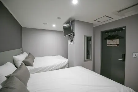 Philstay Myeongdong Station