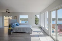 Whale House Guest House Hotels in 