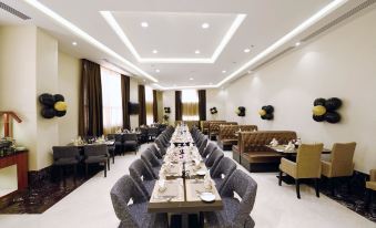 Pulse Al Jaddaf Hotel