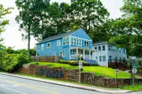 Twin Homes - 8 Bedroom Retreat in Central ATL