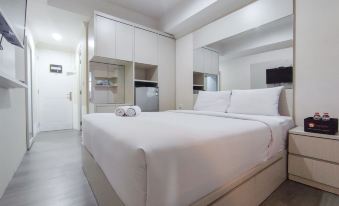 Warm and Cozy Style Studio Room at Paltrow City Apartment