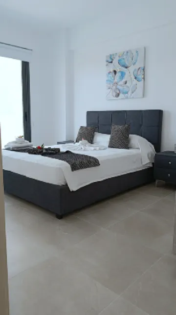 ラーヴェラ エスティア ラグジュアリー スイーツ