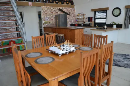 Arch Cabins Self Catering Homes Storms River