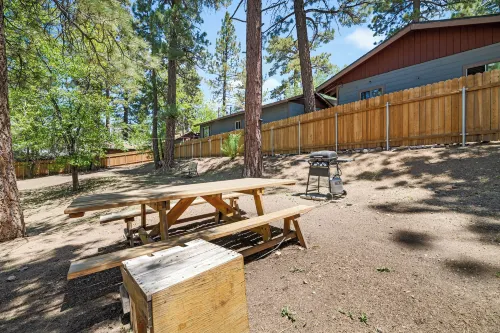 Highland Hideaway - Walk to Lake & Village, Pet Friendly, Fenced Yard - Evcil Hayvan Kabul Edilen Alan