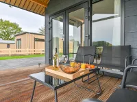 Chalet in Dutch Park with Garden and Terrace Hotel a Hoogersmilde