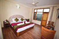 Chichoga Holiday Inn Manali Hotell i Aleo
