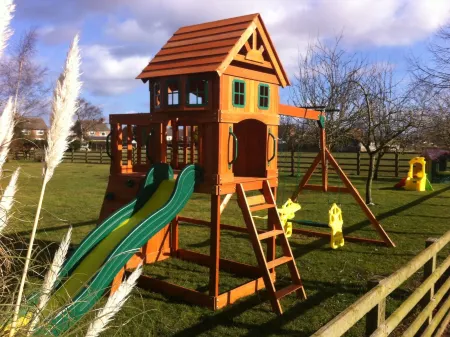 The Poplars Rooms & Cottages