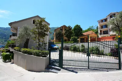 Apartments Olive Hotels in Muo