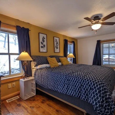Old Post Office - Fam/Pet/EV Friendly in wild and wonderful Canaan Valley, WV!
