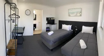 The Seaview Tavern Motel Hotels in Woolgoolga