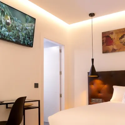Woohoo Rooms Boutique Sol Hotels near Sol Metro Station