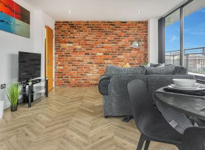 2 Bed Penthouse-Sleeps 4 with Wraparound Balcony
