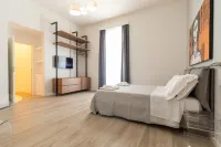Palazzo Della Porta Hotels in Naples