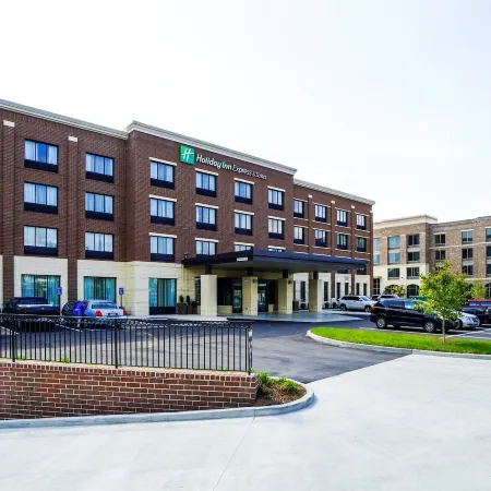 Holiday Inn Express & Suites FRANKLIN - BERRY FARMS by IHG