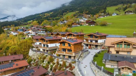 Nationalpark Chalet Hohe Warte Отели в г. Гемайнде Нойкирхен ам Гросвенедигер