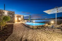 Klimata House - Private Hot Tub Pool & BBQ Villa Hotels in Vlichada