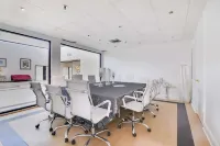 Chateau Mar Golf Resort, Trademark Collection by Wyndham Hotels in Tamarac