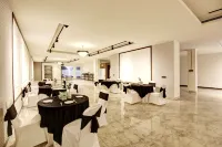 Saltstayz Premier - Cyber Hub