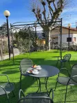 Caroline Hotel Hotels in Brusimpiano