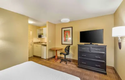 Extended Stay America Select Suites - Chesapeake - Churchland Blvd Hotels near AR Workshop Chesapeake