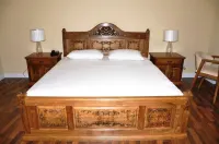Akbars Kinara Hotels in Gujrat