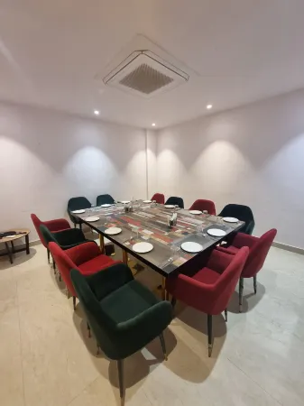 Hotel the Landmark Отели в г. Чхатарпур