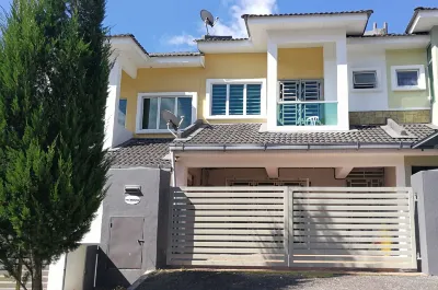 The Woodz Homestay - 2 Storey House Hotels in Brinchang