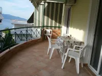 Daphnus Apartment in Agios Konstantinos Hotels in Molos-Agios Konstantinos