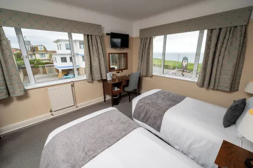 코모도어 호텔 본머스