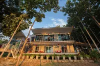 NAN de Panna Riverside Homestay