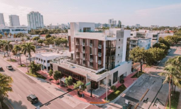 Upsun Hotel & Social Club