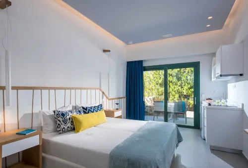 Kristalli Hotel Apartments - Airport Shuttle