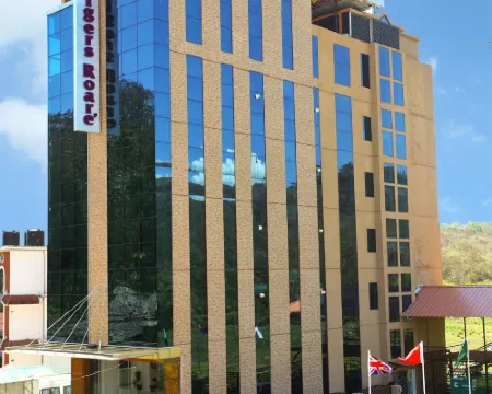Hotel Tigers Roare' Hotels in Kumily