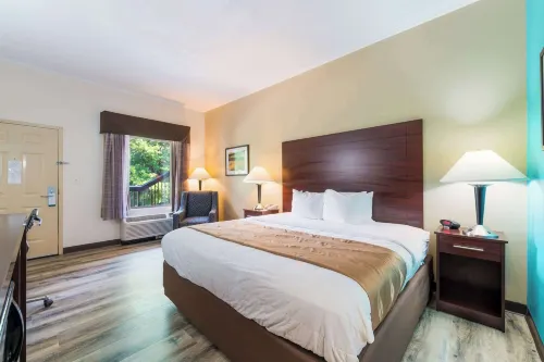 Quality Inn & Suites Rockingham - parking