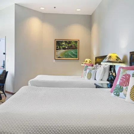 Luana Waikiki Hotel & Suites