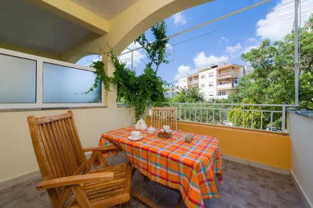 Komazin Отели в г. Хвар