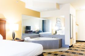 Country Inn & Suites by Radisson, Helen, GA