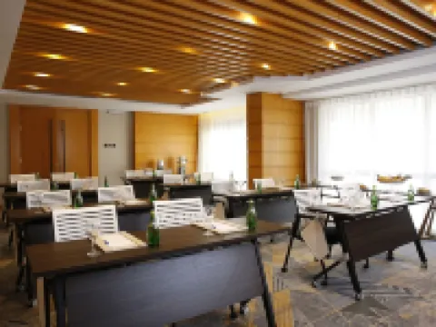 グランドプラザホテル - ジザン ジーザーンのホテル