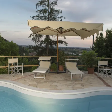Villa Alta - Residenza d'Epoca Con Piscina