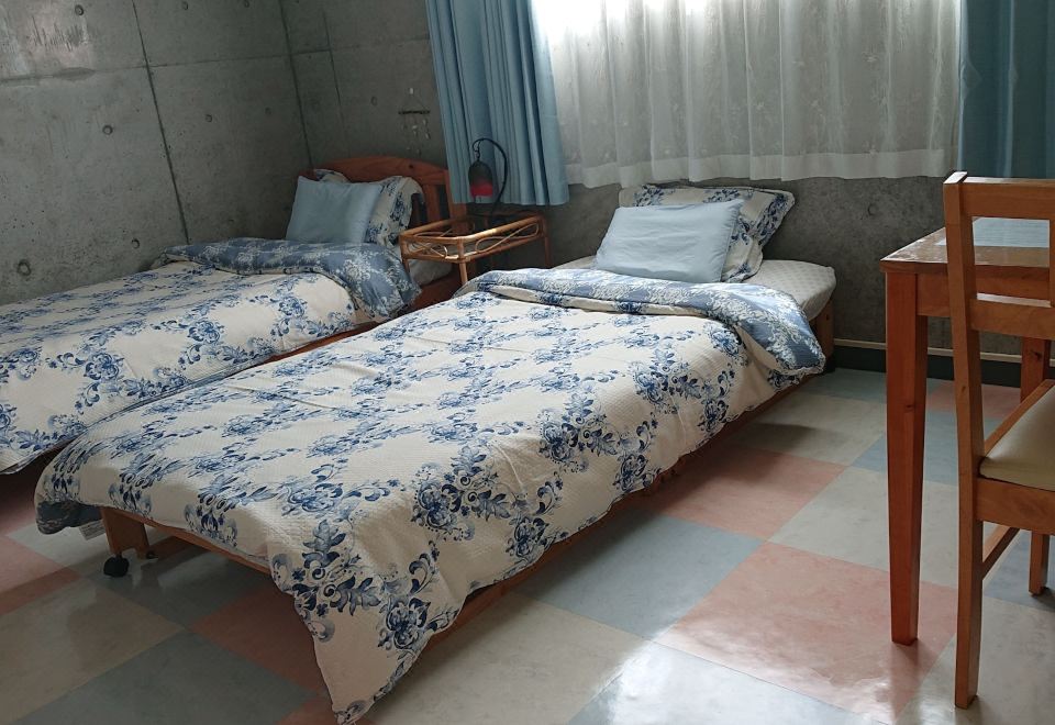 2. 게스트하우스 시..