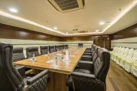 The Capital Hotel Hotels in Ґунтур