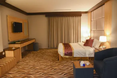 Florida Inn Hotel Hotels near Taibah Market
