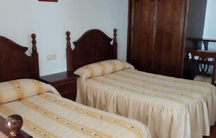 Hostal Ruta de las Nieves