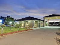Bushmans Motor Inn Hotels in Parkes