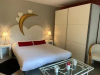 Domaine de la Palle Hotel a Les Ancizes-Comps
