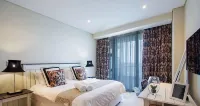 The Pearls Umhlanga, or Oceans Apts