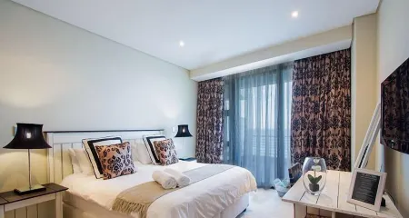 The Pearls of Umhlanga, or Oceans Apts