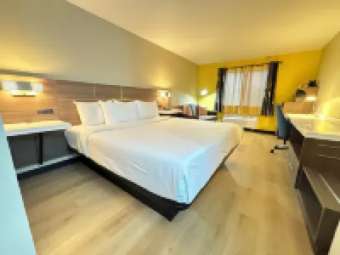 Quality Inn & Suites Willows Hotels in Willows