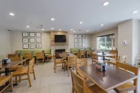 Country Inn & Suites by Radisson, Lake George Queensbury, NY - Desayuno